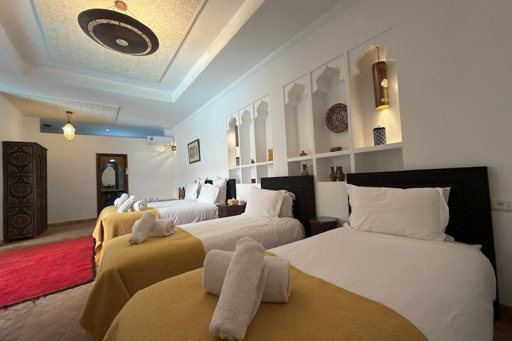 Room 46 of 204