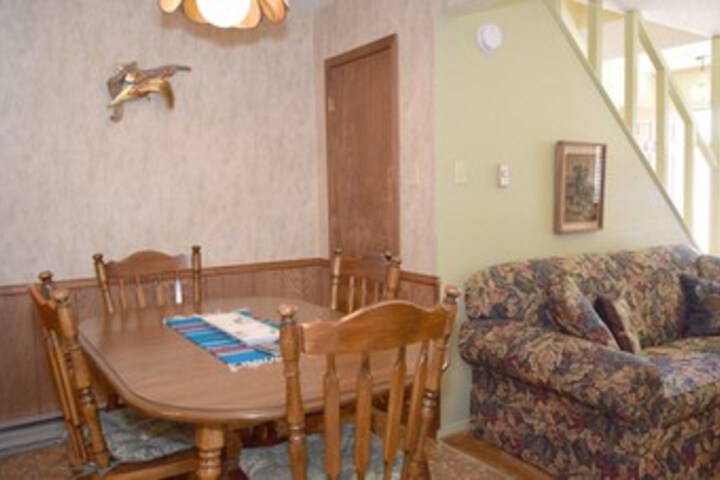 Room 9 of 20