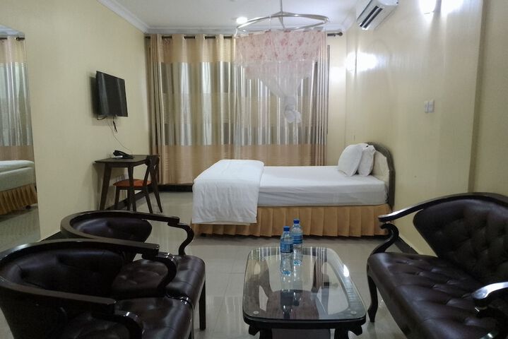 Room 5 of 23