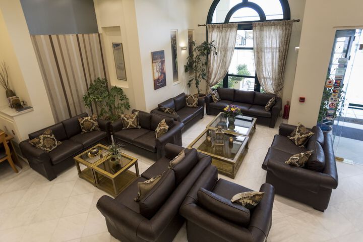 Guest Lobby