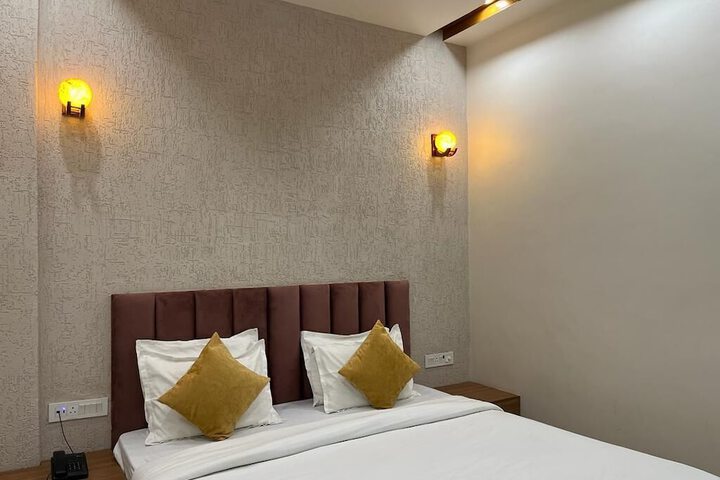 Room 9 of 46