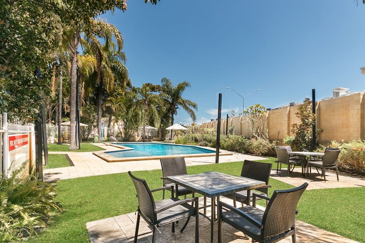 Pool Hotel