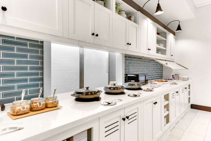 Breakfast area