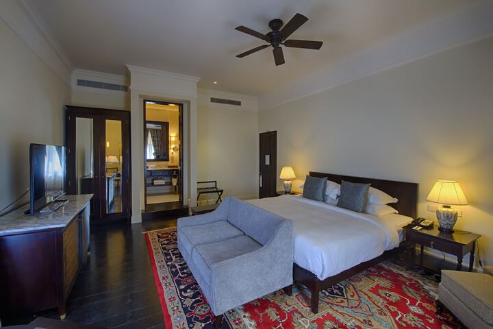 Room 49 of 163