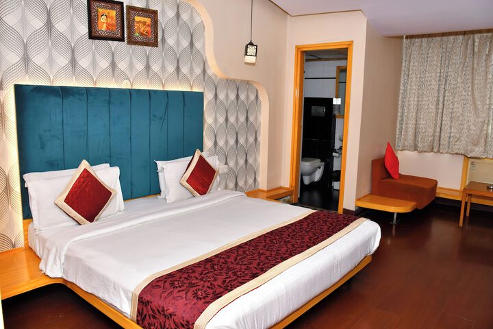 Room 9 of 39