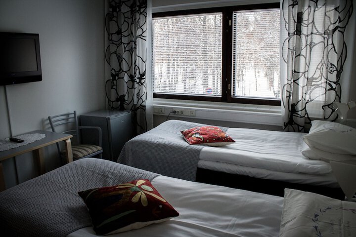 Room 6 of 19