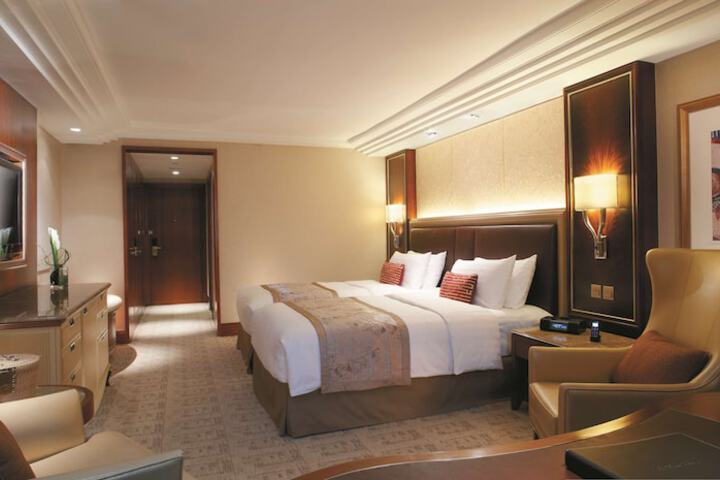 Room 20 of 103