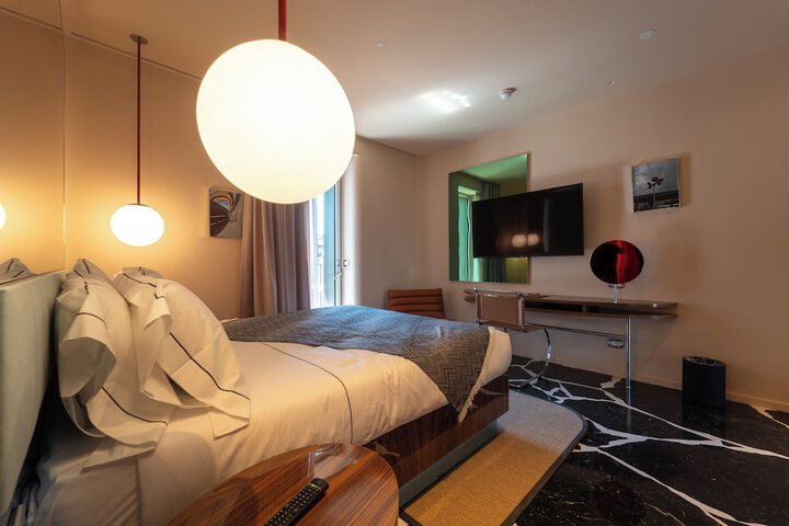 Room 34 of 103