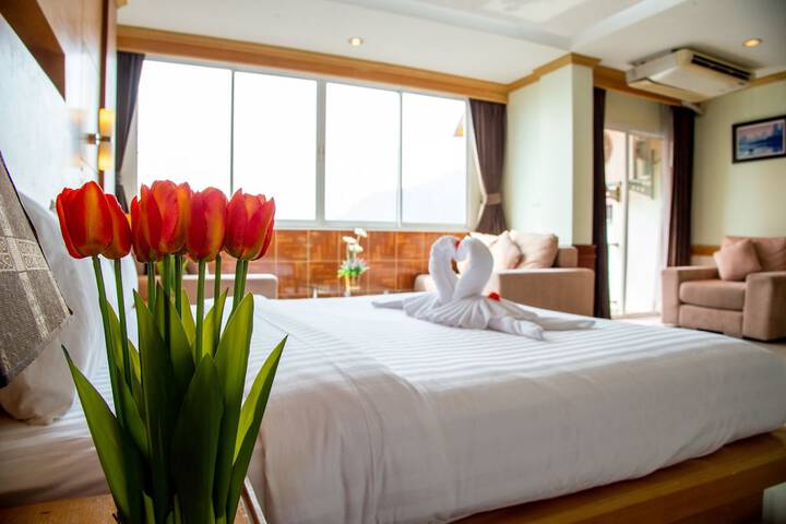 Room 10 of 29