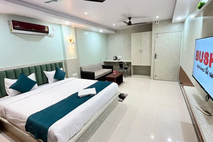 Room 14 of 19