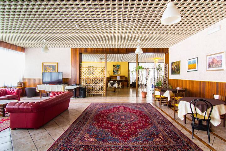 Hotel 4 of 70