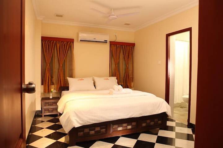Room 6 of 22