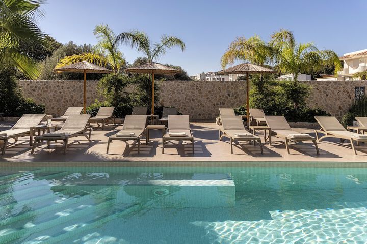 Pool 145 of 214