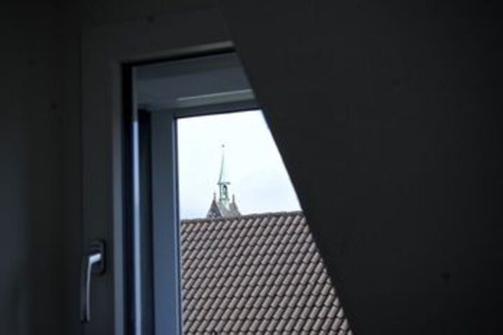 Room 54 of 100