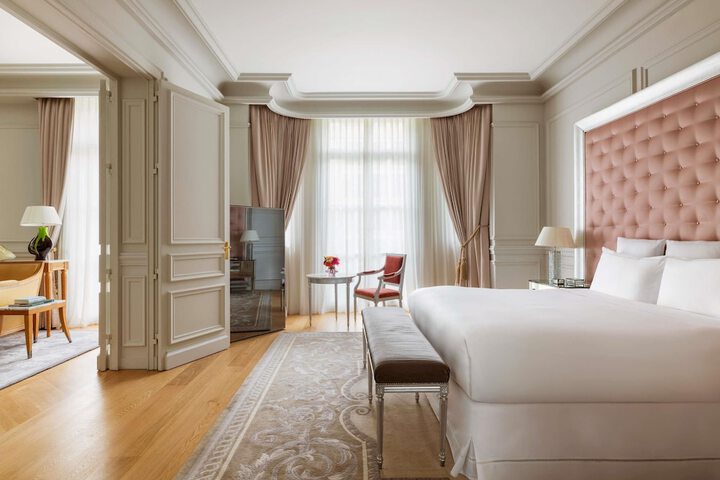 Room 34 of 261