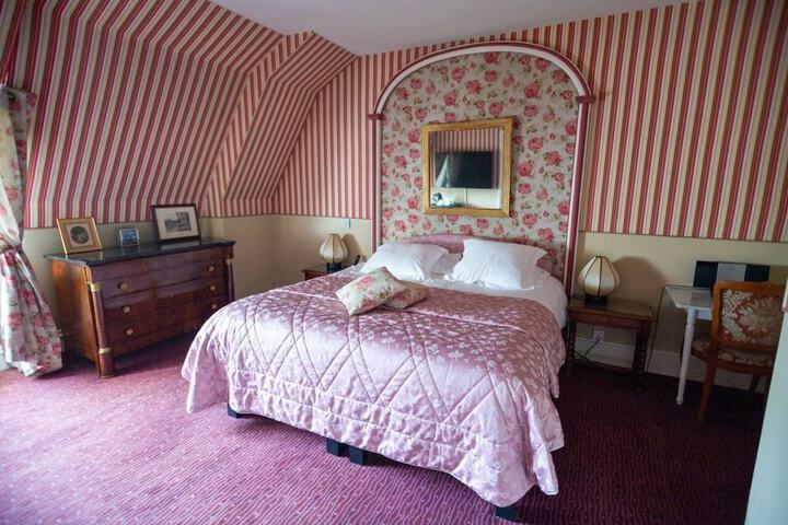 Room 43 of 169