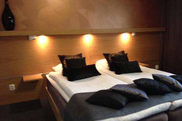 Room 20 of 38