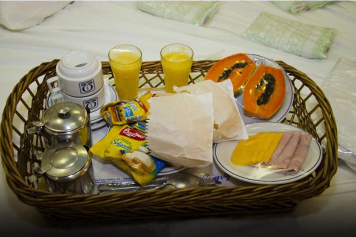 Breakfast/Coffee Service 26 of 27