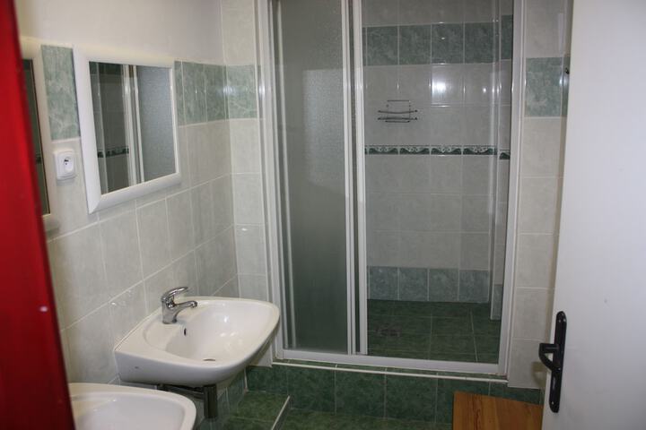 Room 15 of 42