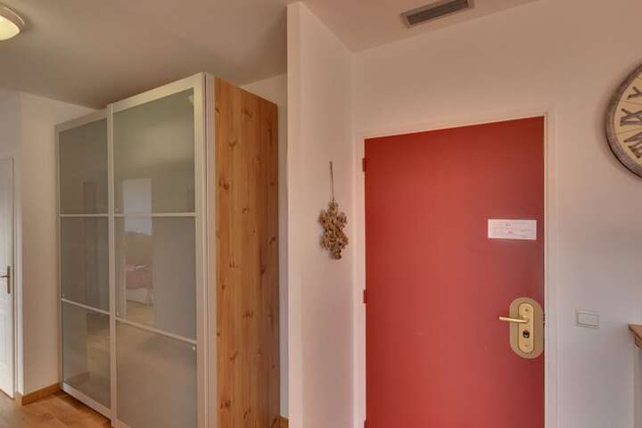 Room 4 of 59
