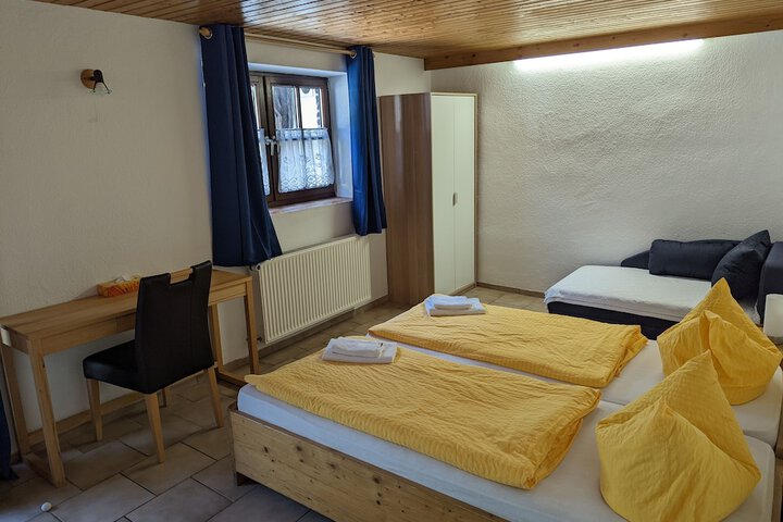 Room 5 of 39