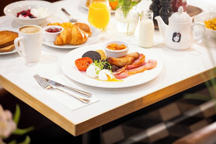 Breakfast/Coffee Service 55 of 102