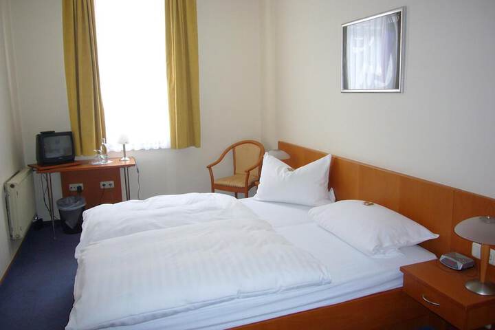 Room 31 of 53