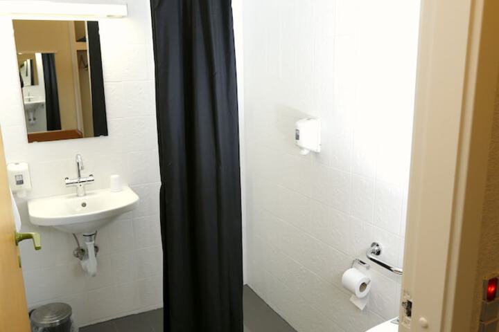 Room 8 of 23