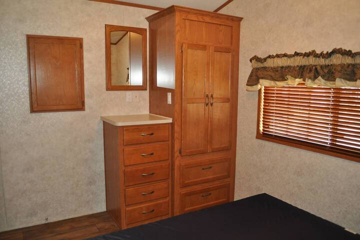 Room 4 of 18