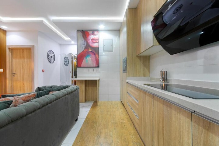 Room 7 of 32