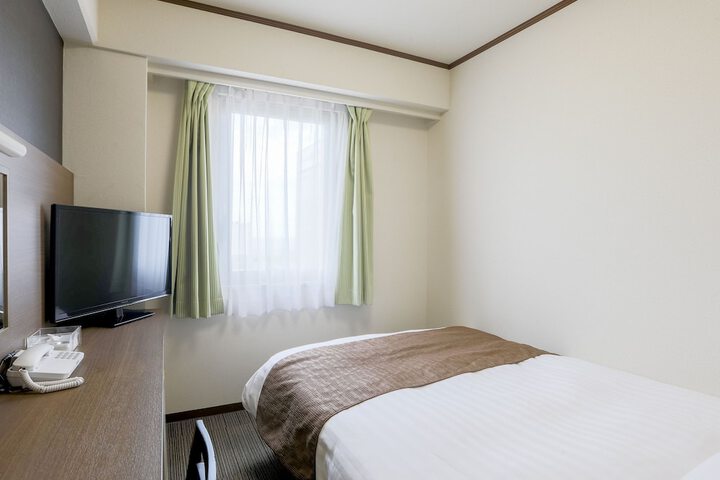 Room 16 of 44