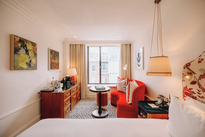 Room 21 of 99