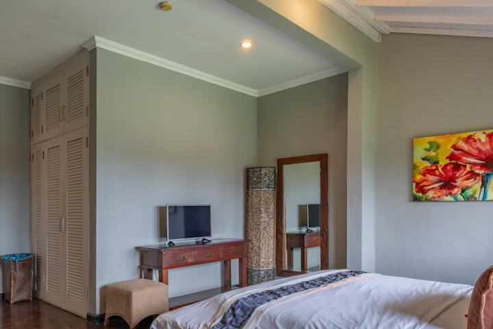 Room 27 of 121