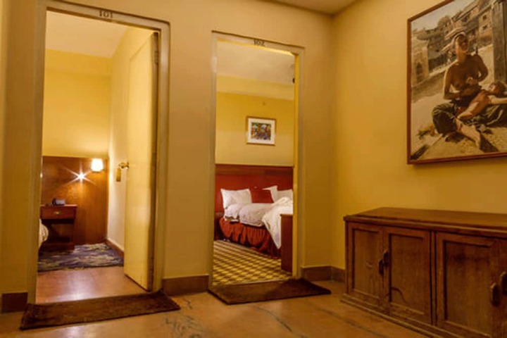 Room 35 of 48
