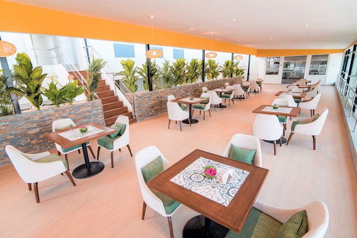 Dining Photos
