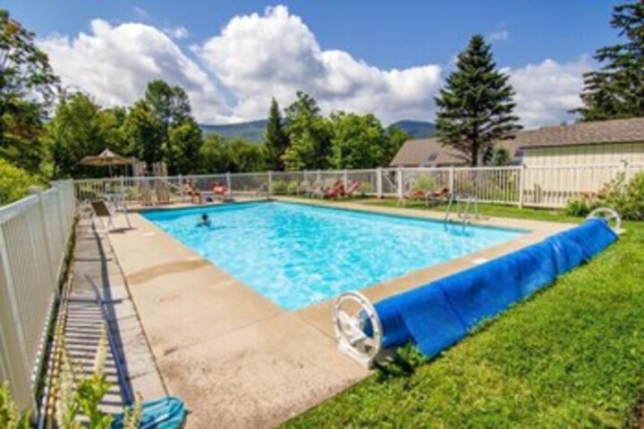 Pool 12 of 24