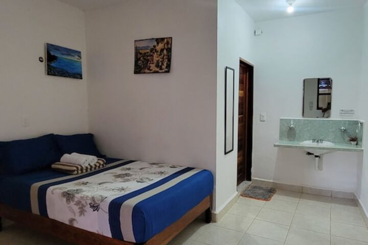 Room 3 of 28