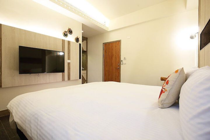 Room 8 of 67