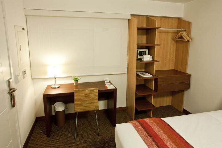 Room 12 of 45