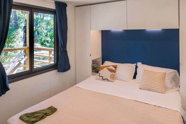 Room 3 of 48