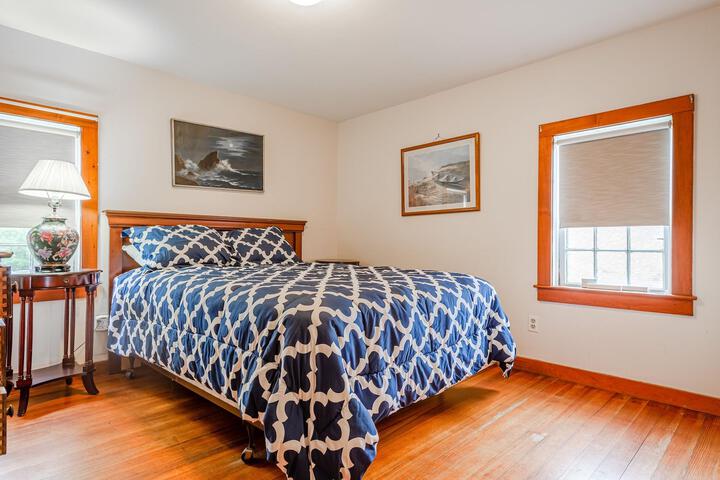 Room 4 of 63
