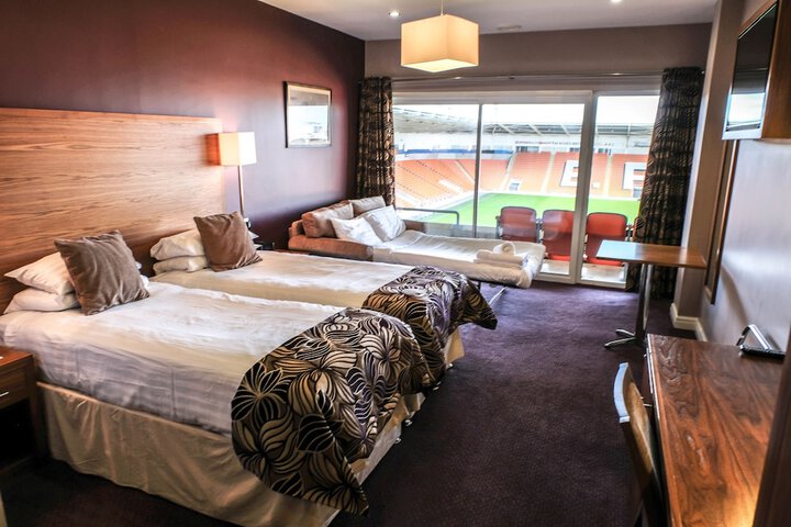 Room 18 of 109