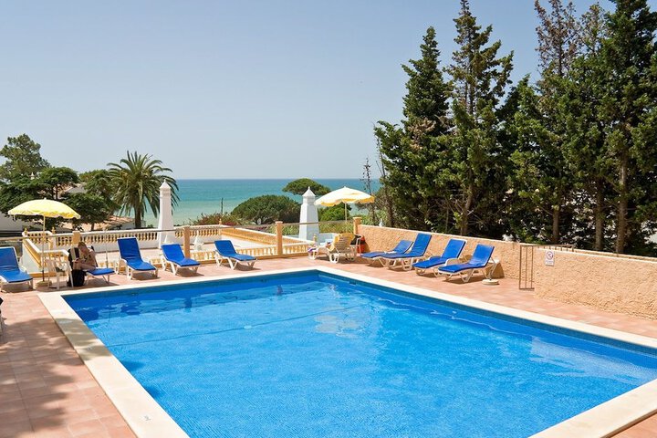 Hotel Pool