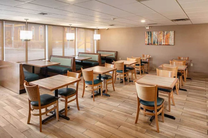 Breakfast area