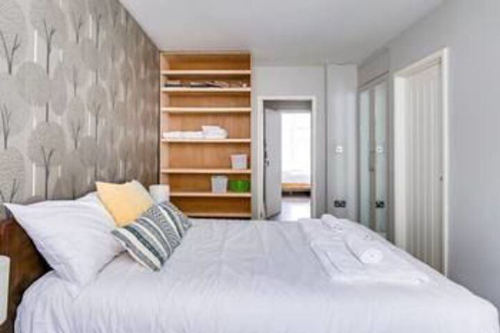 Room 8 of 23