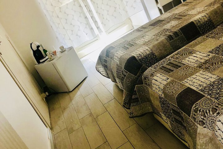 Room 9 of 41