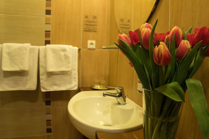 Room 28 of 62