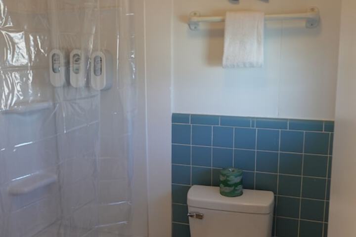 Room 220 of 282