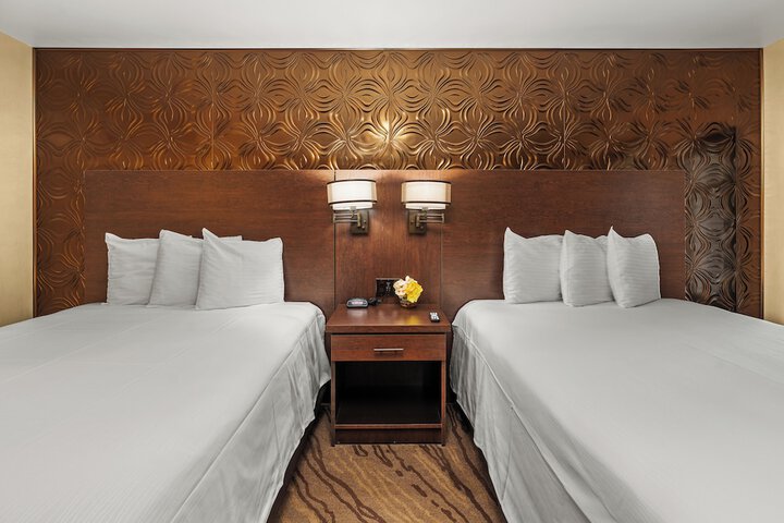 2 Queen Beds (8 of 38)