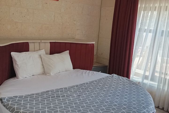 Room 14 of 73